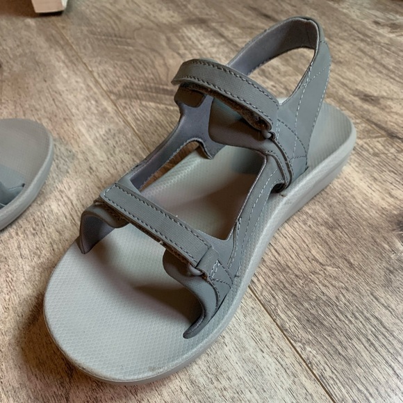 Columbia Women's US 7 EUR 38 Two Strap Sandals Grey Athletic Surf Water - Picture 5 of 8